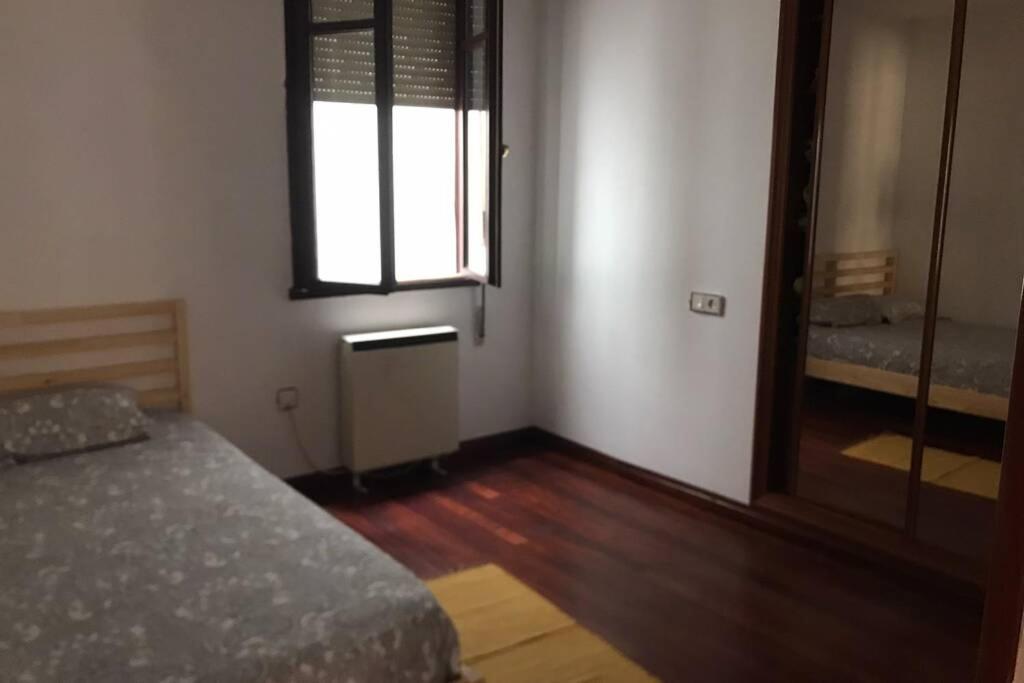 Apartamento En Pleno Centro Catedral 1D Oviedo Exteriör bild